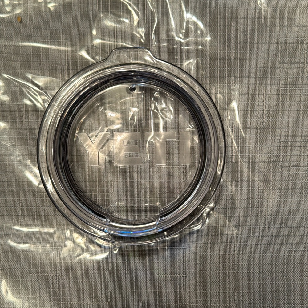 Gently Used Yeti Rambler Replacement Lid